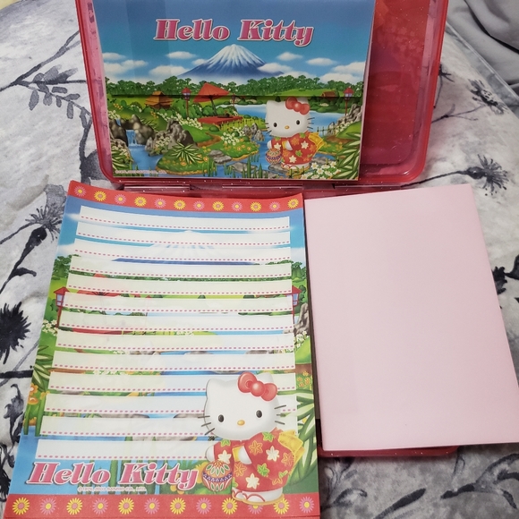🌷🆕️Hello Kitty Stationary Kit - Picture 2 of 5